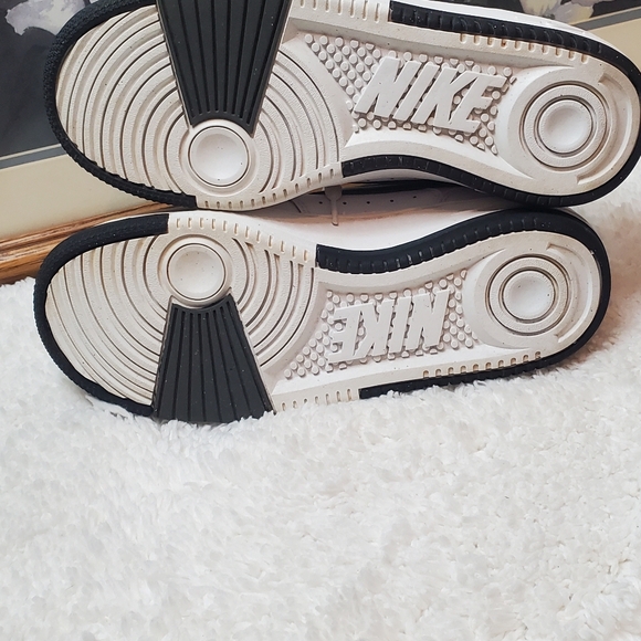 Nike Gamma Force Summit White and Black Panda Sneakers - Picture 11 of 12